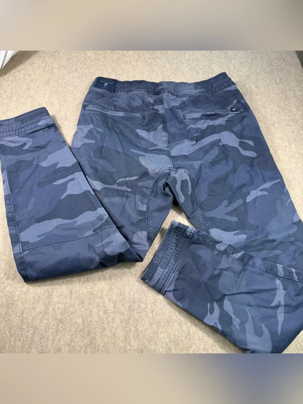 Hollister Men’s Blue Camo Jogger Pants NWT, Size Small, Advanced Stretch